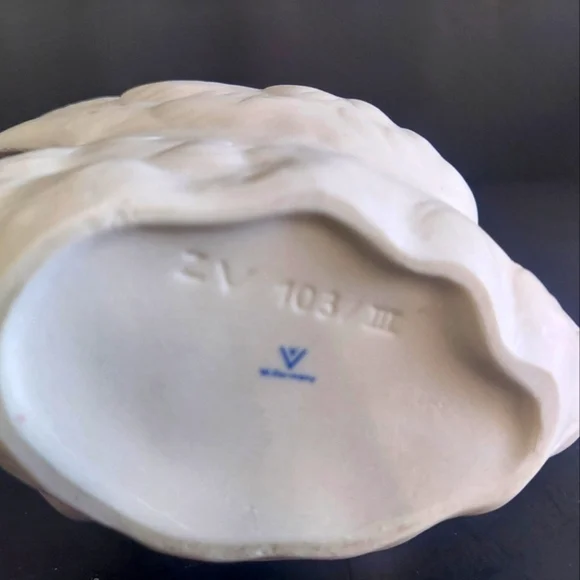 Vintage Goebel Porelain Swans - Rare find - Picture 9 of 9